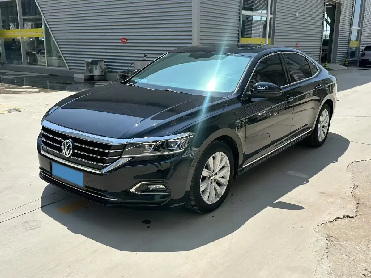 2019 Volkswagen Passat 2.0T 186HP L4 7DCT