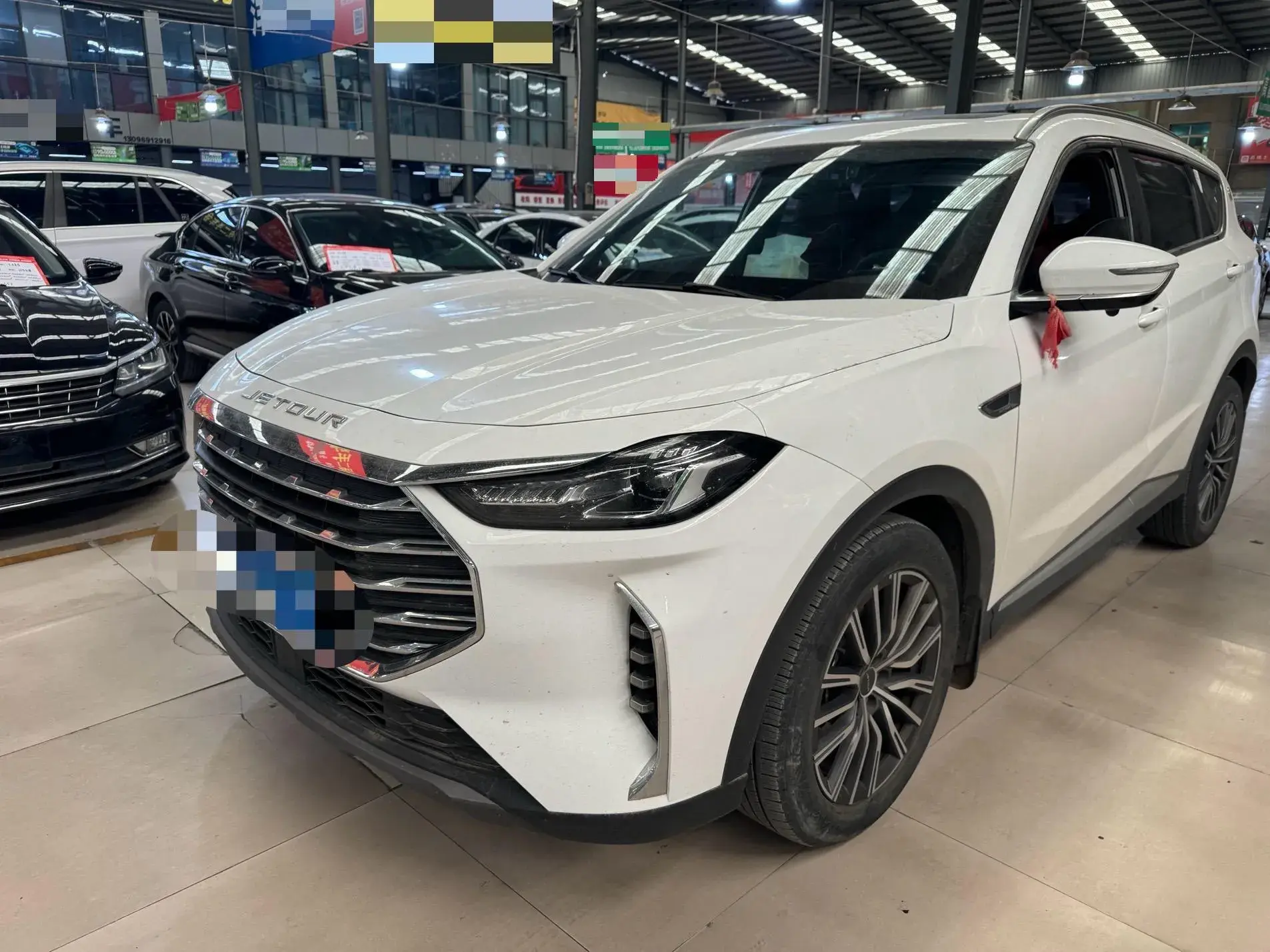 2023 JETOUR X70 view 1