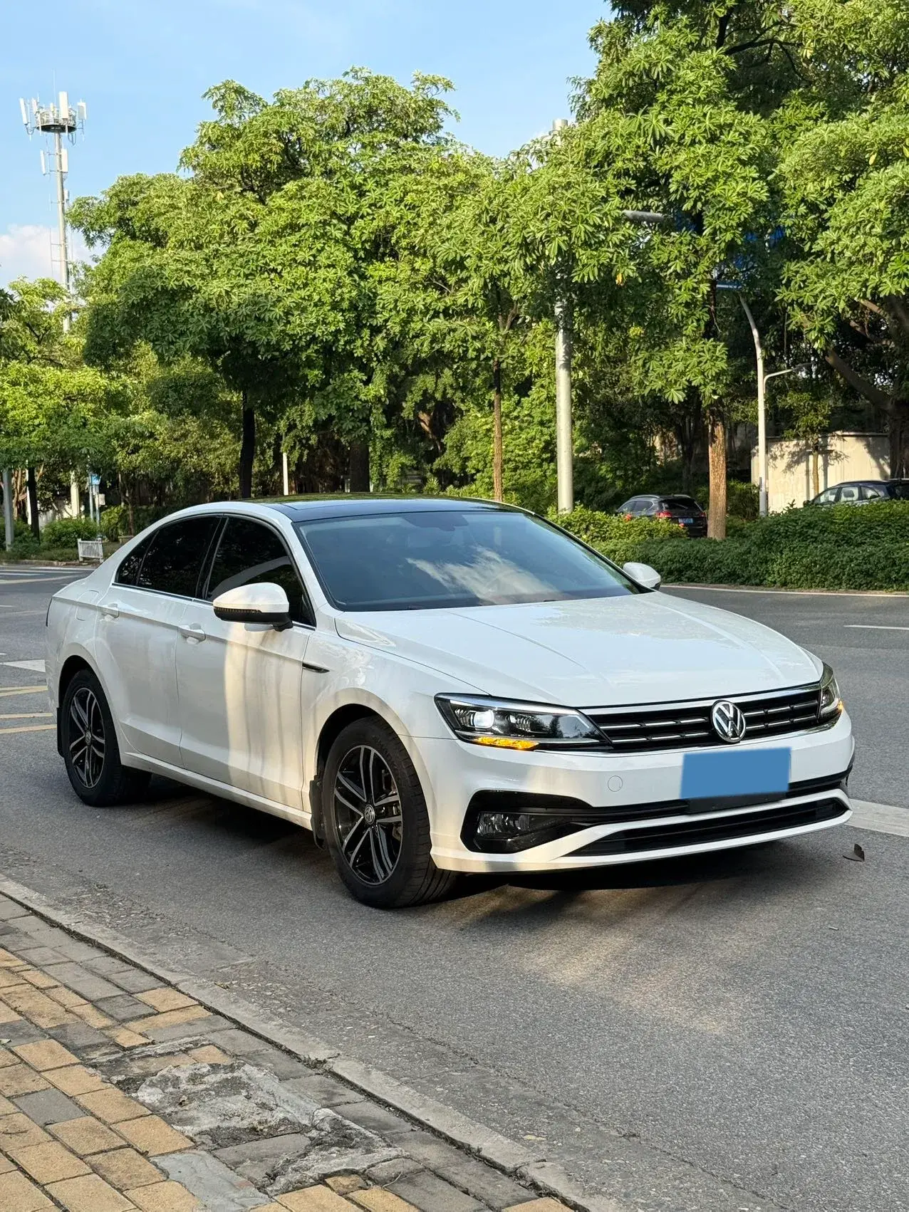 2019 VOLKSWAGEN LAMANDO thumbnail 3