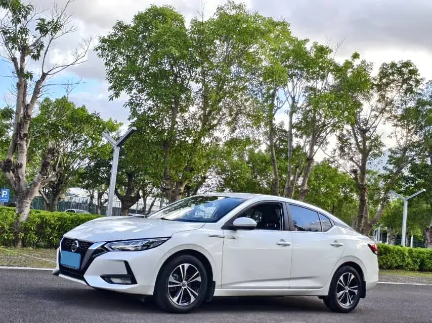 2023 NISSAN SYLPHY view 1