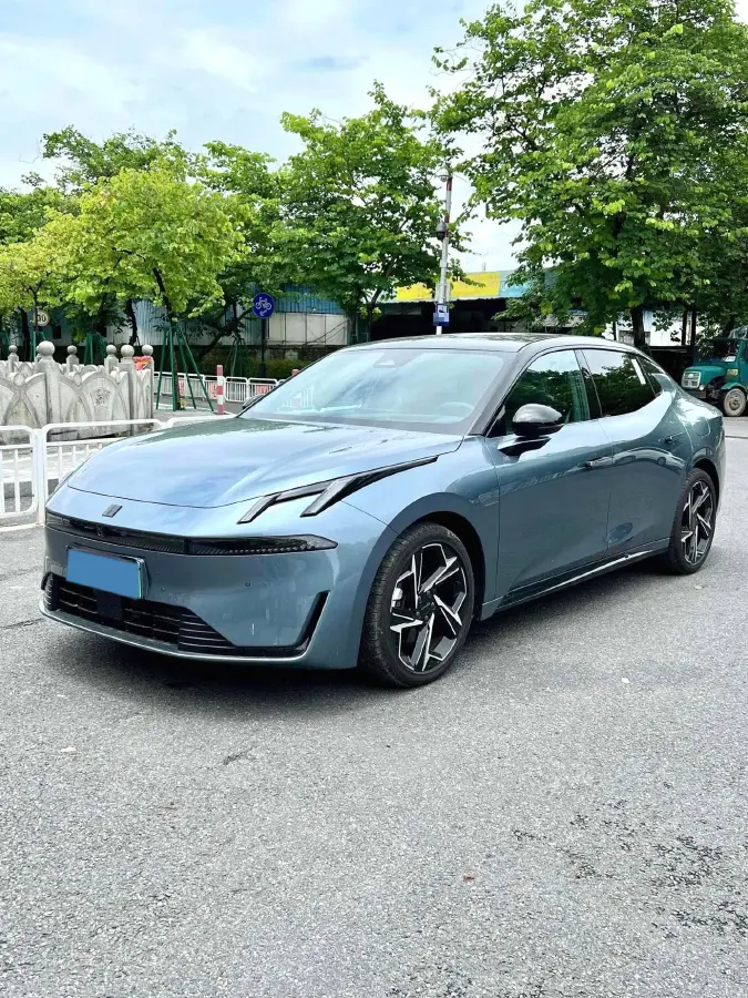 2025 LYNK&CO 06 EM-P 1.5L 120HP L4 3DHT PHEV 19.09KWH