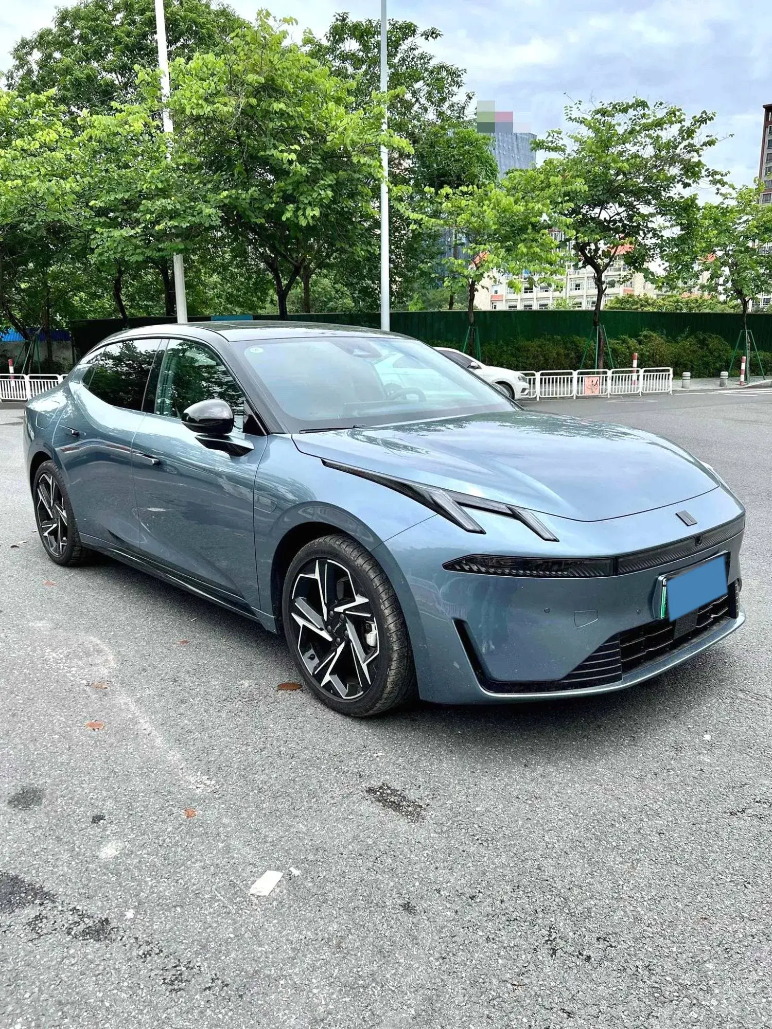 2025 LYNK&CO 06 thumbnail 4