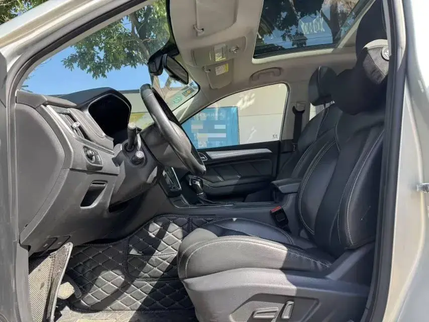 2017 ROEWE RX5 thumbnail 4