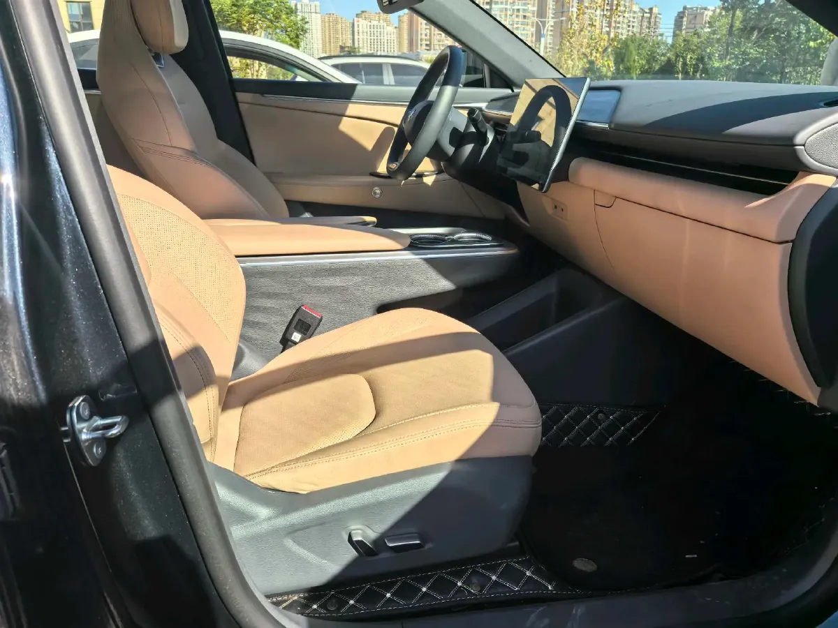 2024 ARCFOX αT5 BEV 79.2KWH,autocango,china used car exporter,china ev exporter,chinese used car exporter,chinese used ev exporter