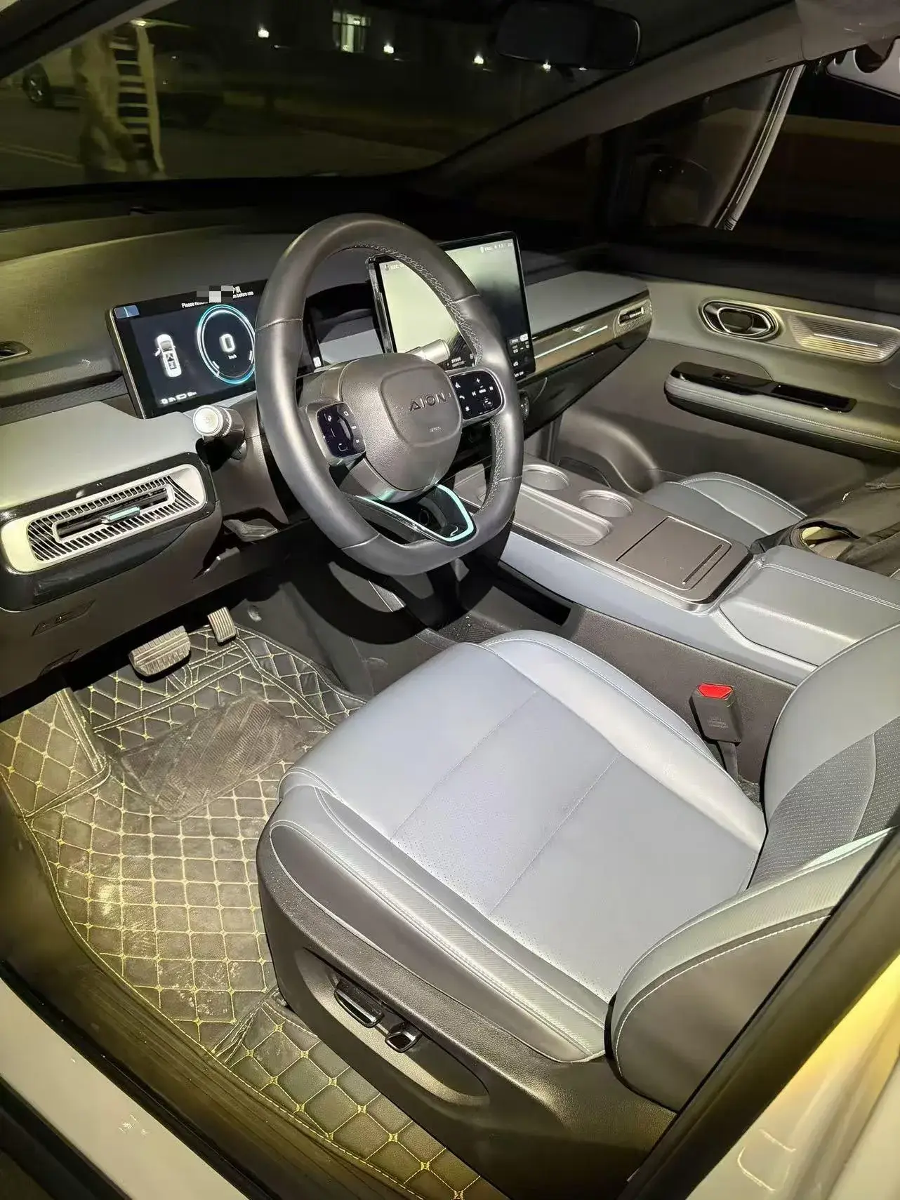 2023 AION Y thumbnail 2