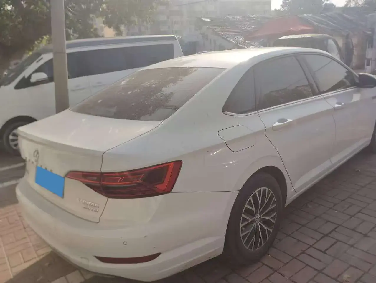 2019 VOLKSWAGEN SAGITAR thumbnail 2