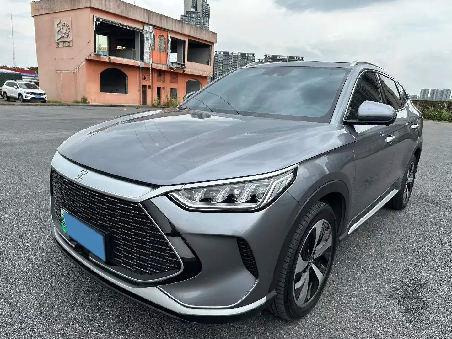 2022 BYD SONG view 1