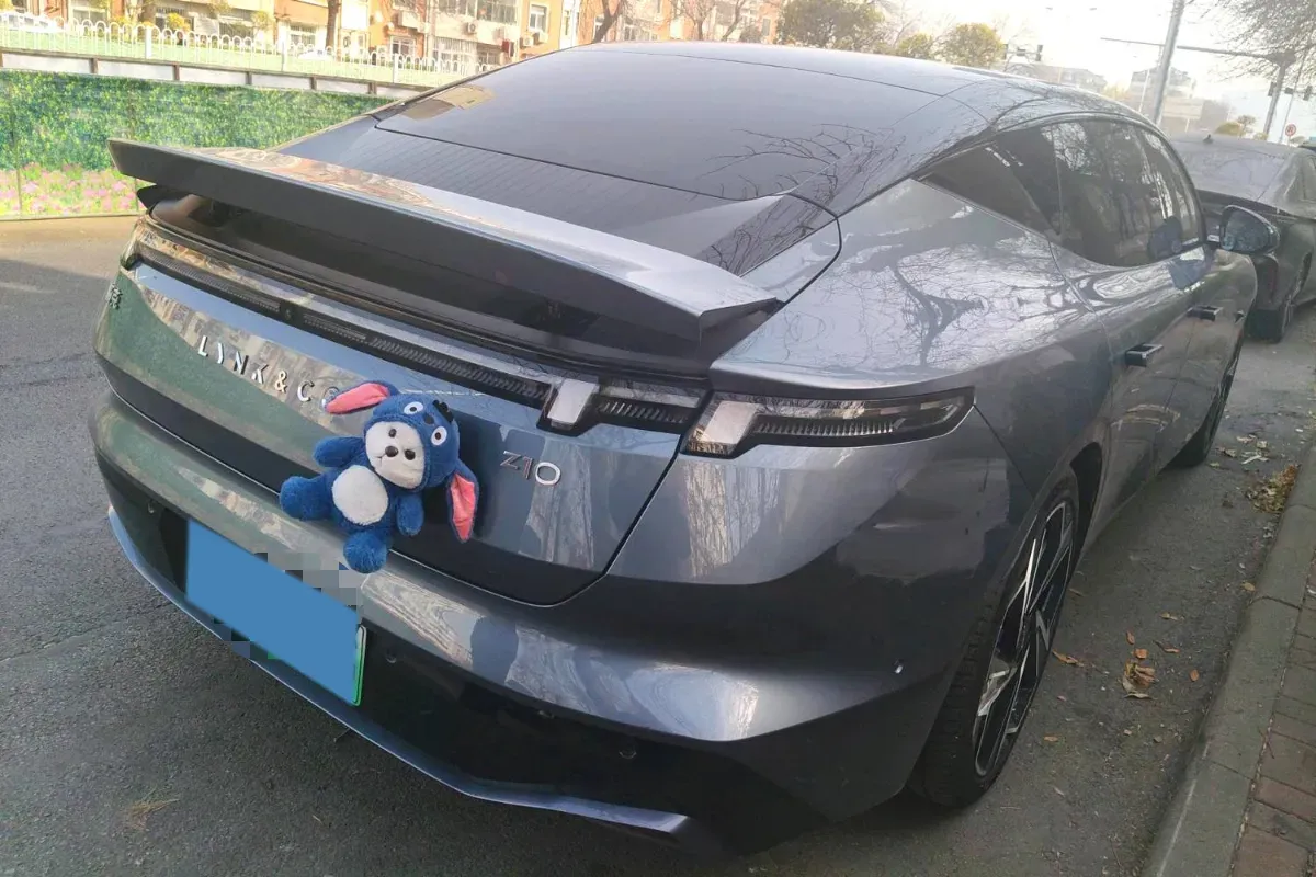 2024 LYNK&CO Z10 BEV 95KWH,autocango,china used car exporter,china ev exporter,chinese used car exporter,chinese used ev exporter