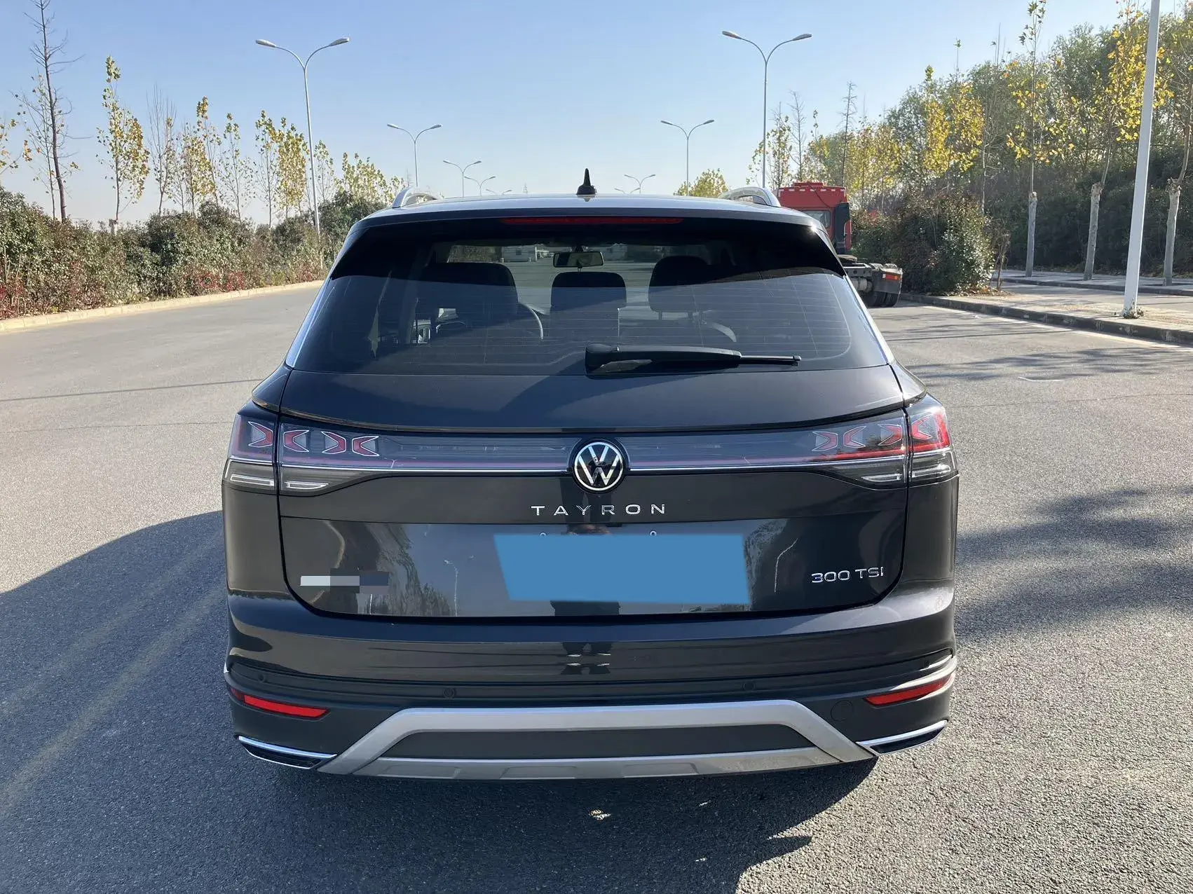 2025 VOLKSWAGEN TAYRON thumbnail 4