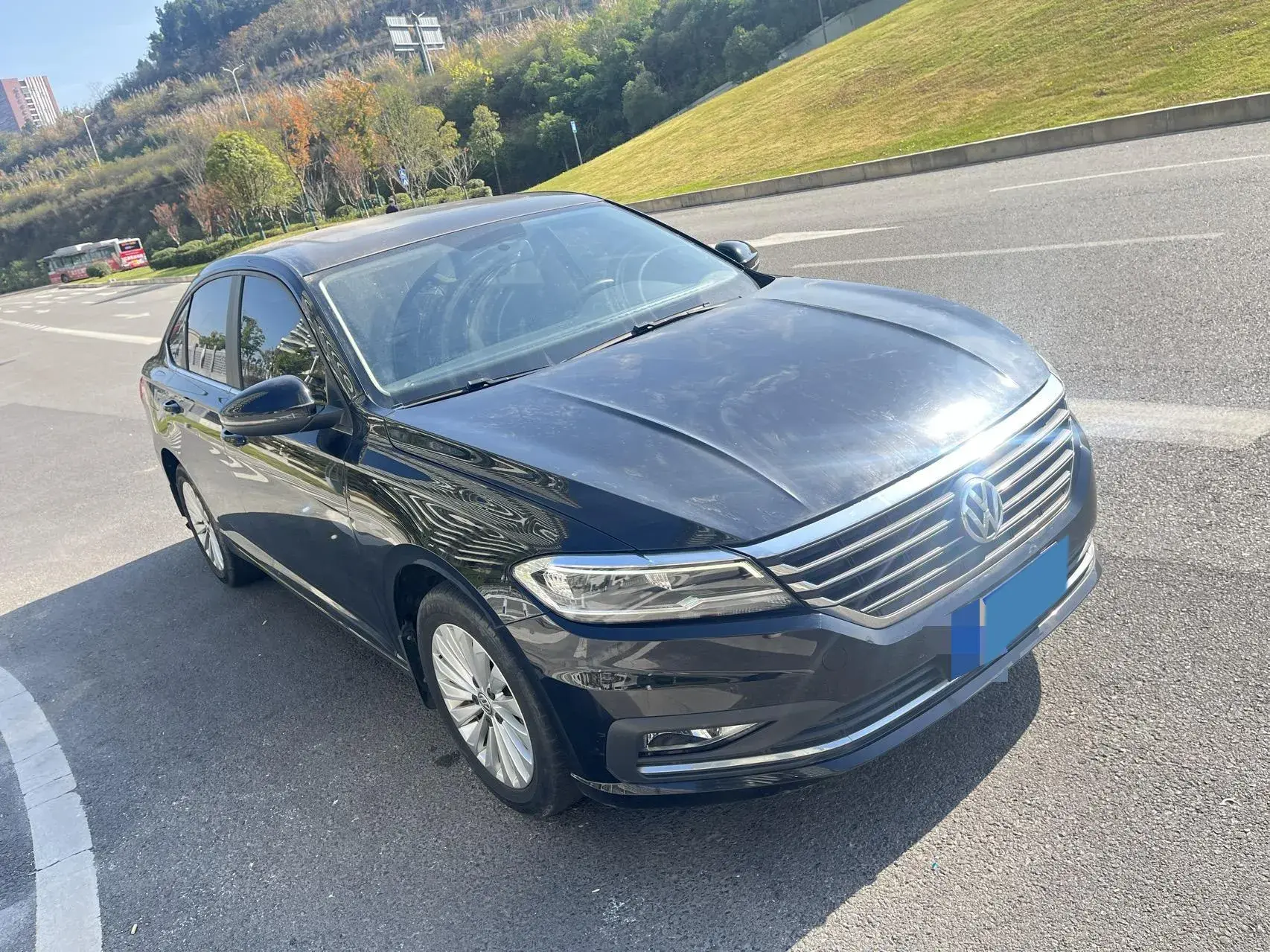 2019 VOLKSWAGEN LAVIDA thumbnail 3