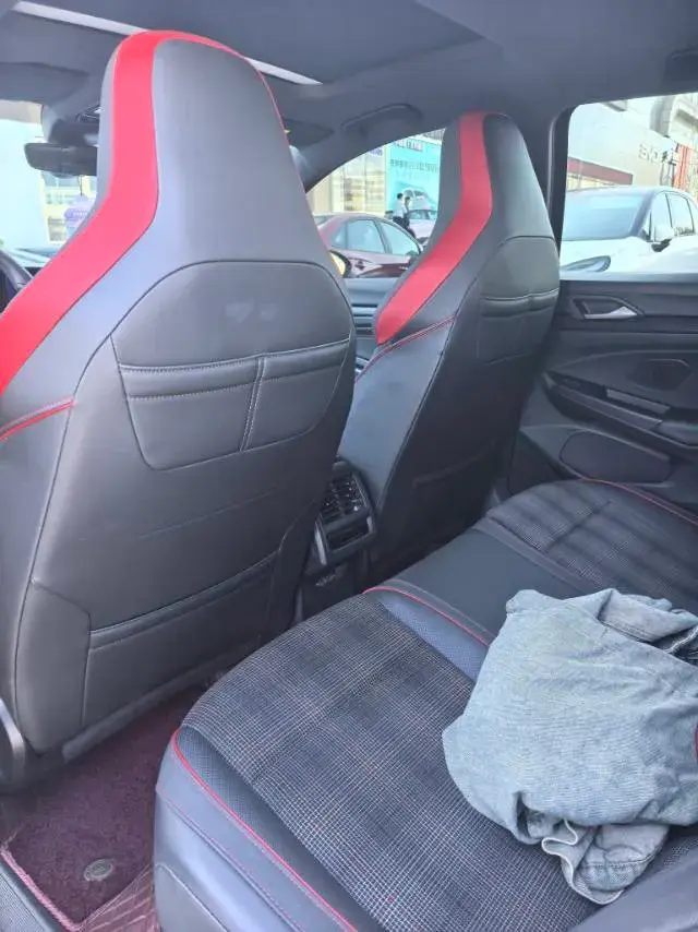 2021 VOLKSWAGEN GOLFGTI thumbnail 3