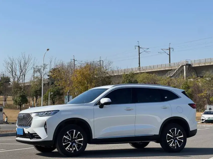 2022 HAVAL H6 view 1