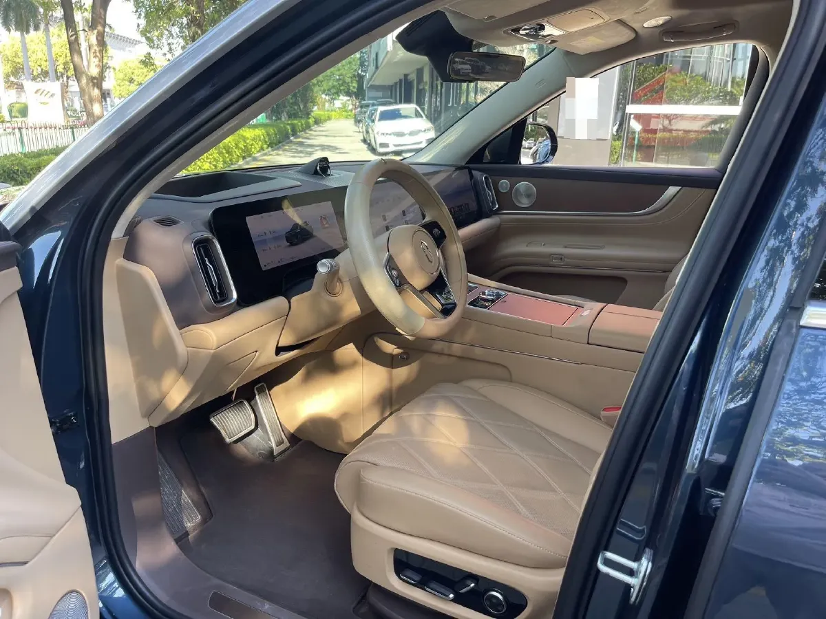 2025 HIMA AITO M9 REEV 160HP REEV 52KWH,autocango,china used car exporter,china ev exporter,chinese used car exporter,chinese used ev exporter