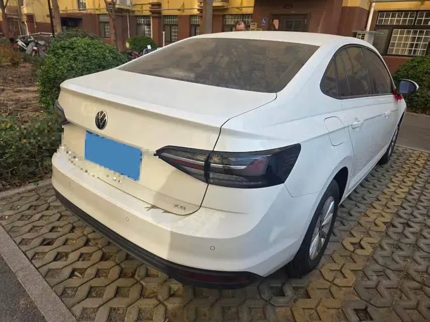 2025 VOLKSWAGEN LAVIDA thumbnail 2