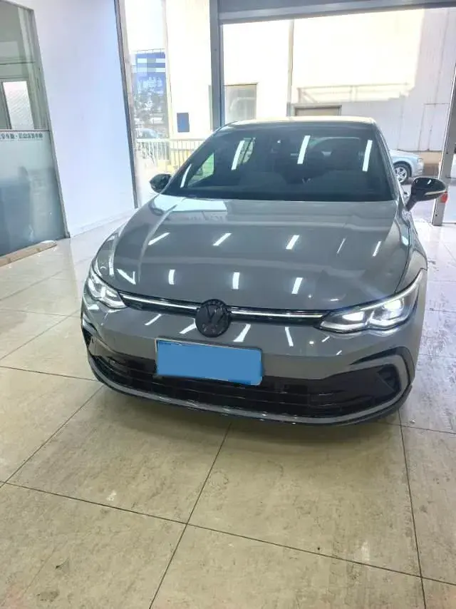 2023 VOLKSWAGEN GOLF thumbnail 2