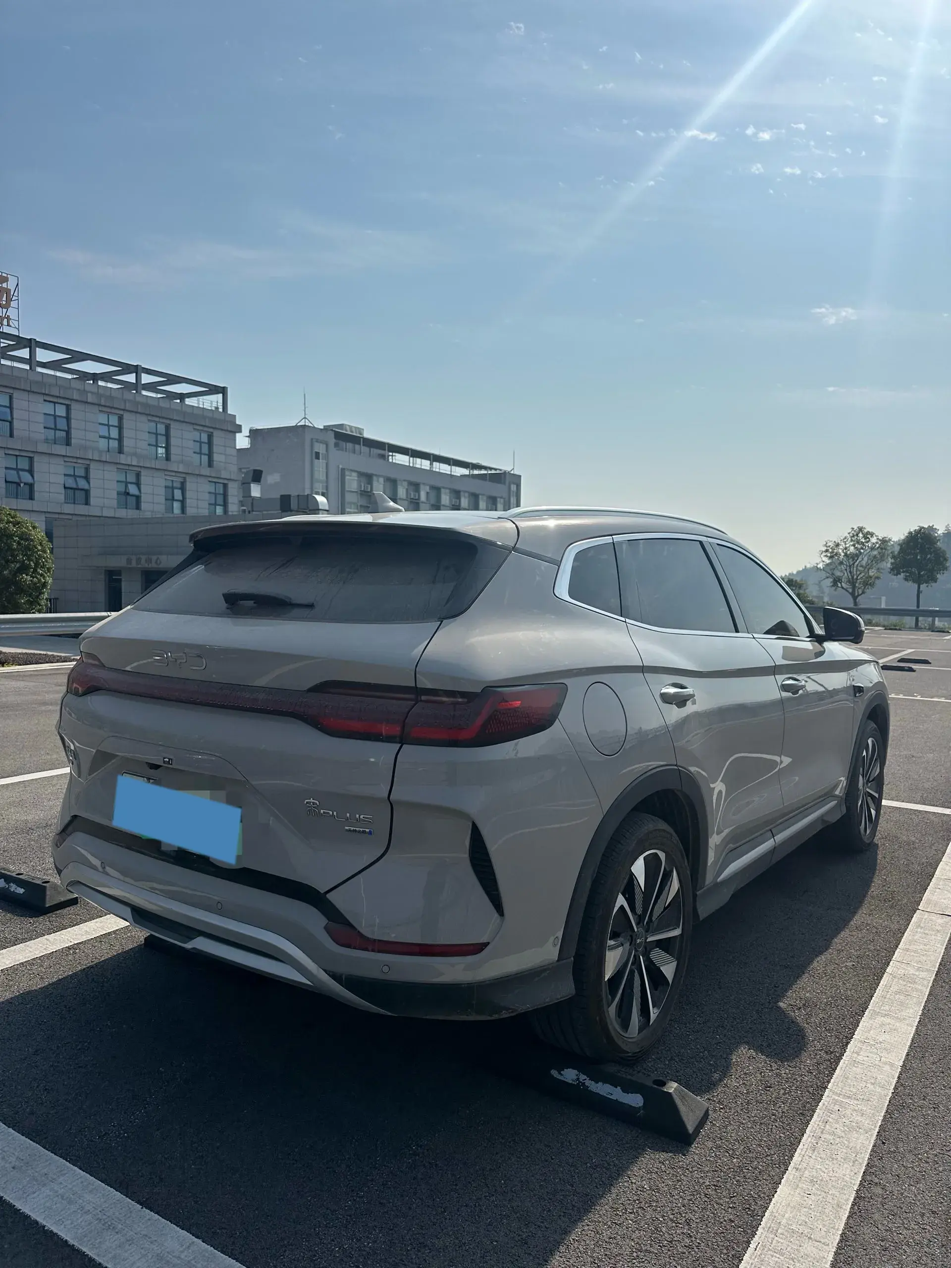 2025 BYD SONG thumbnail 4