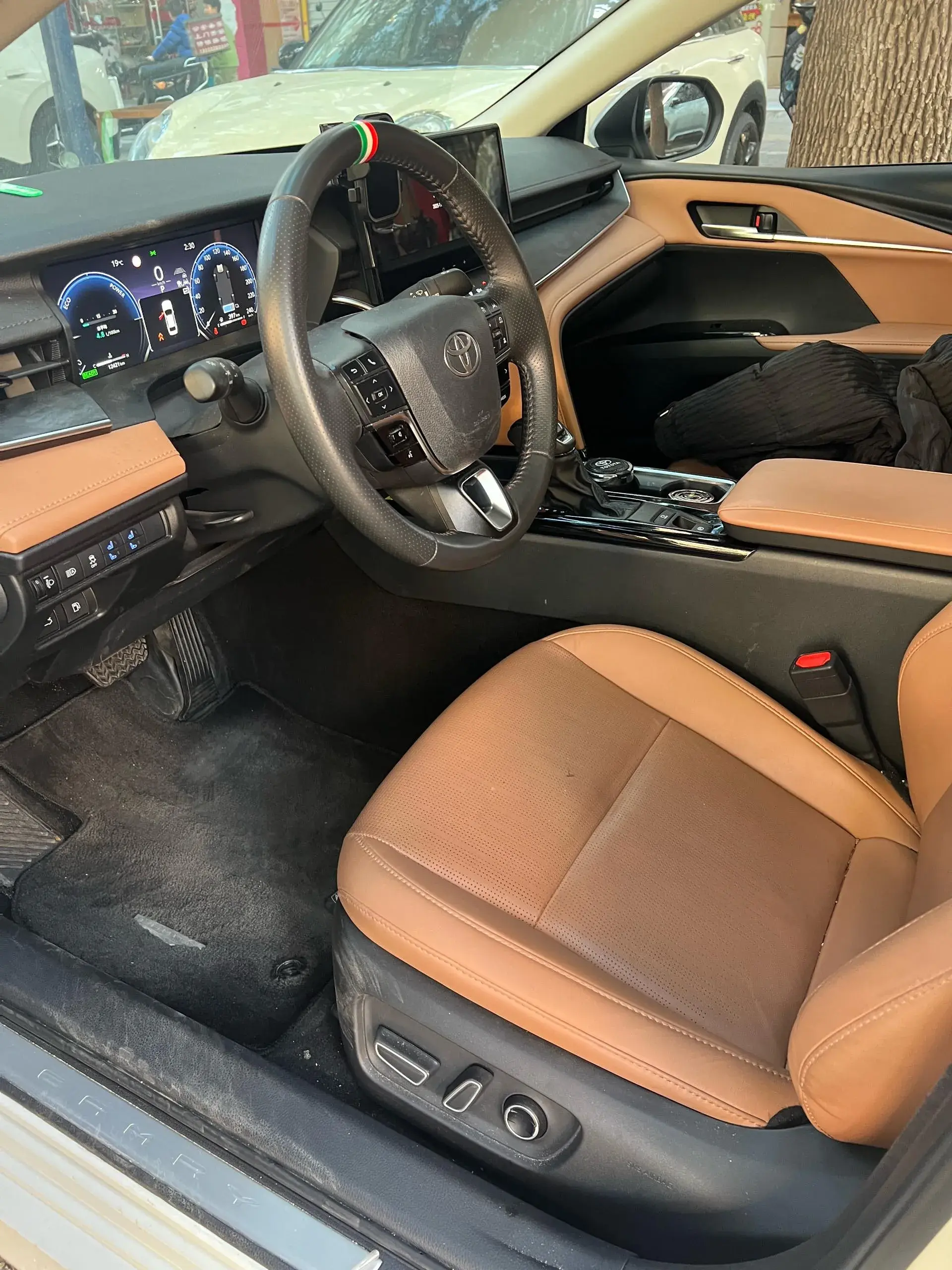 2025 TOYOTA CAMRY thumbnail 4