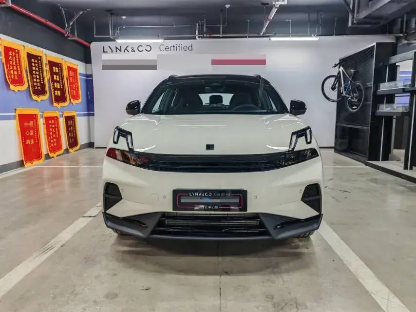 2025 LYNK&CO 06 thumbnail 2