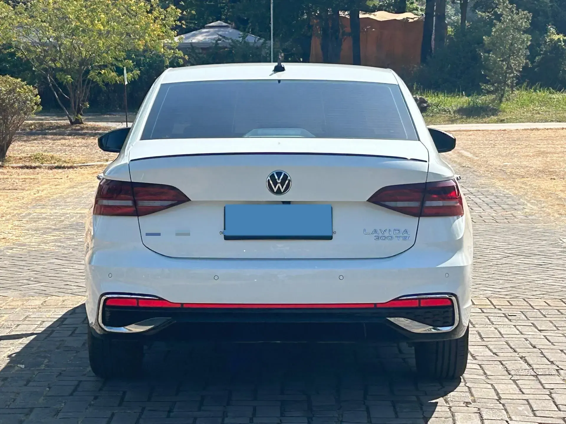 2024 VOLKSWAGEN LAVIDA thumbnail 4