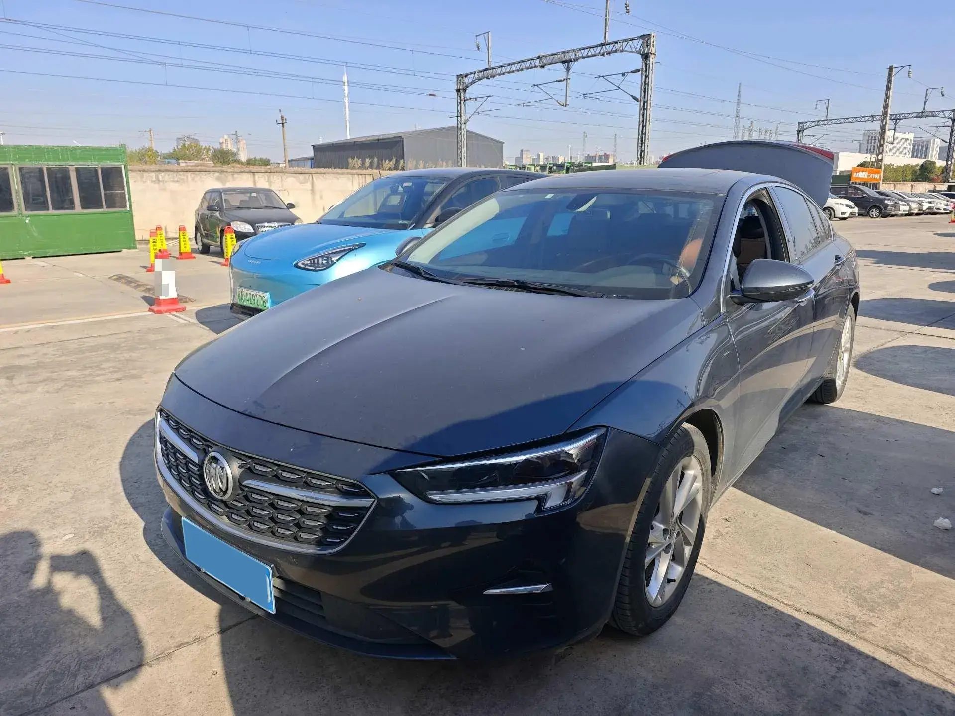 2020 BUICK REGAL view 1