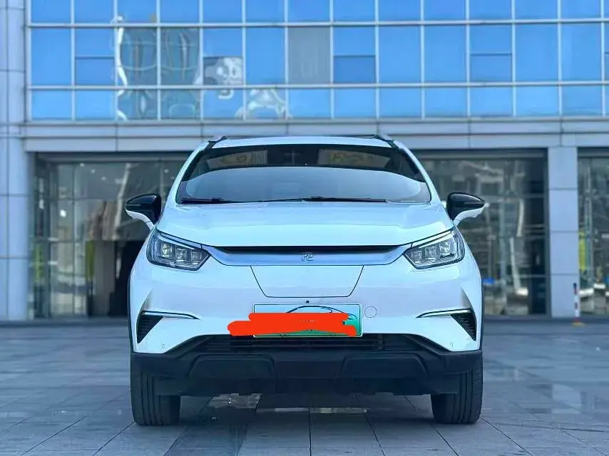 2023 BYD YUAN thumbnail 2