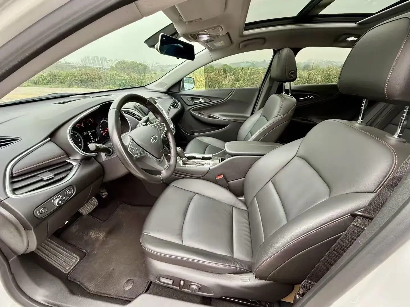 2021 CHEVROLET MALIBU thumbnail 4