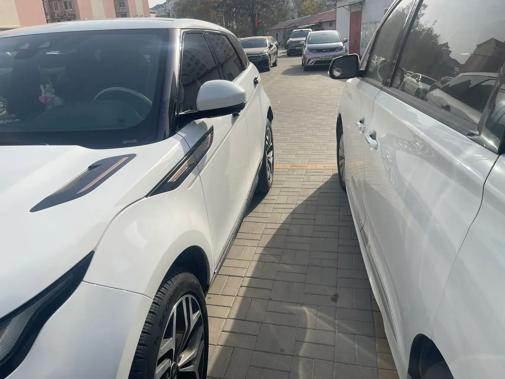 2020 LAND ROVER thumbnail 2