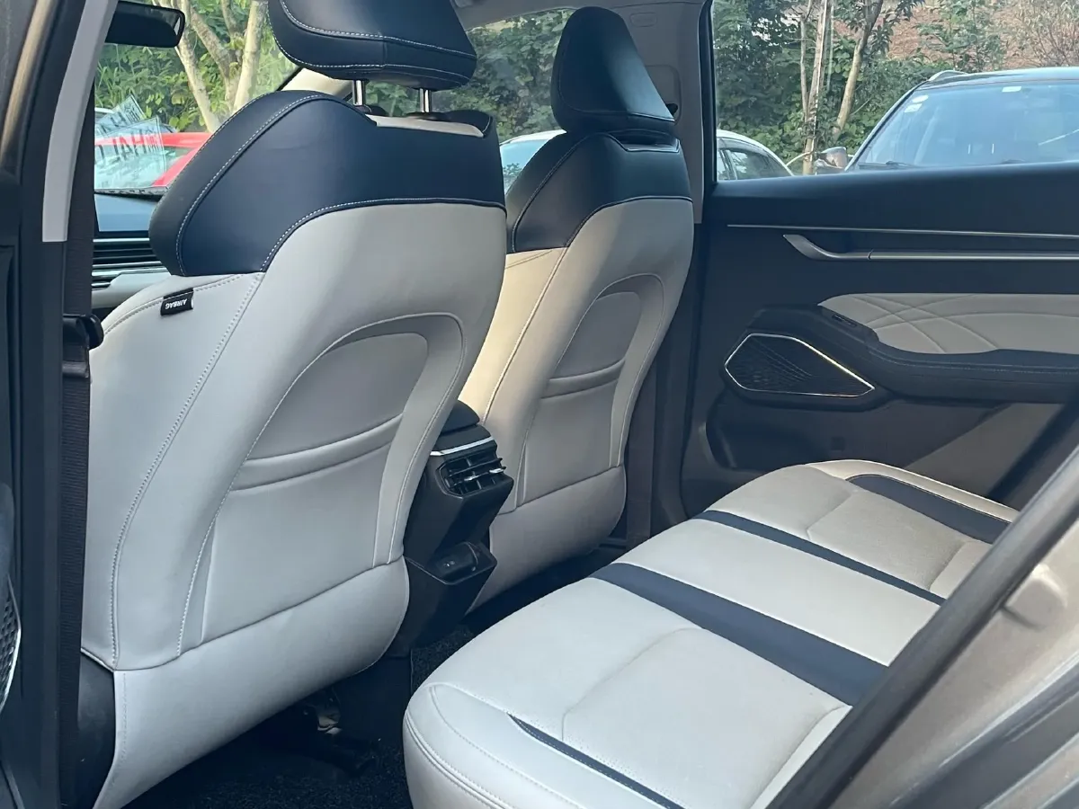 2022 Geely Emgrand L 1.4T 141HP L4 CVT,autocango,china used car exporter,china ev exporter,chinese used car exporter,chinese used ev exporter