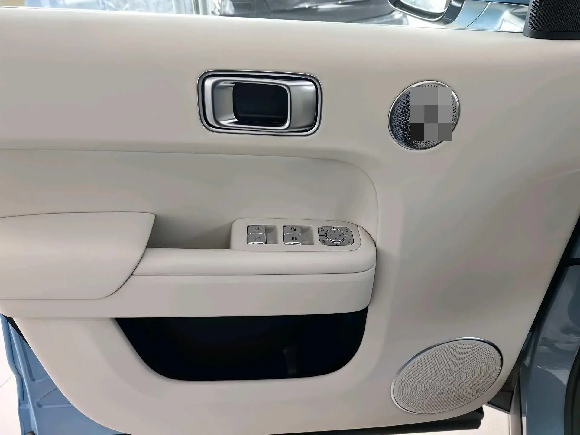 2024 LI L7 thumbnail 3