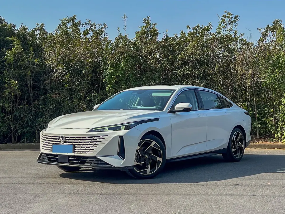 2023 ChangAn Lamore 1.5T 170HP L4 7DCT