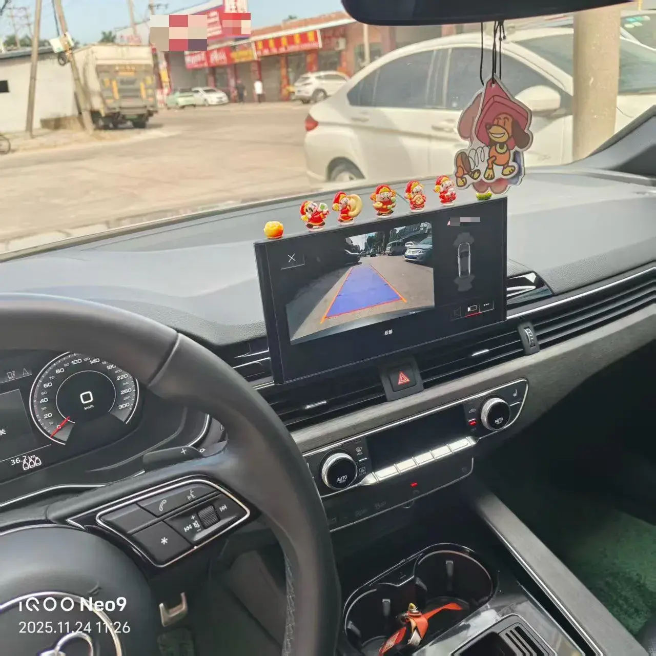 2023 AUDI A4L thumbnail 2