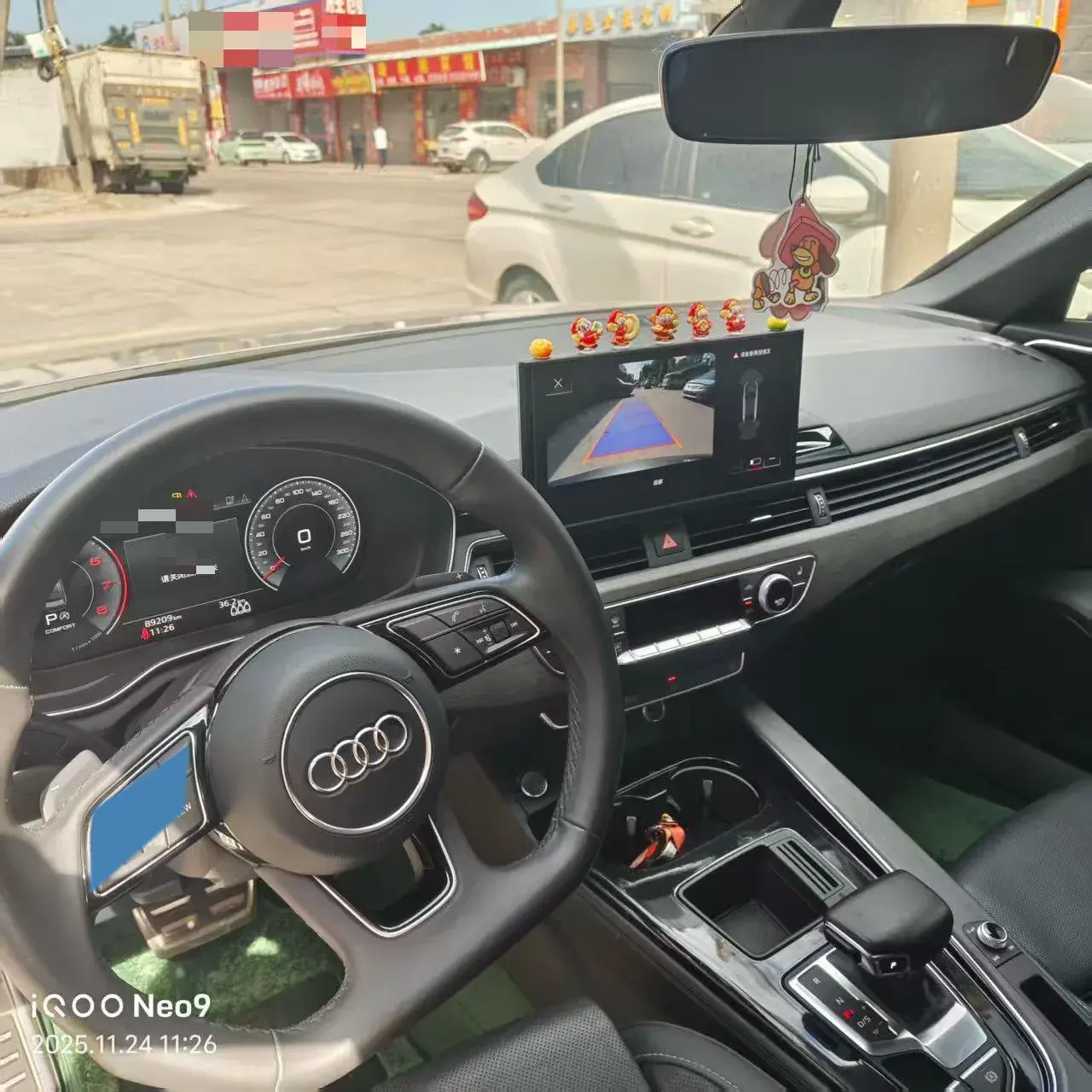 2023 AUDI A4L thumbnail 3