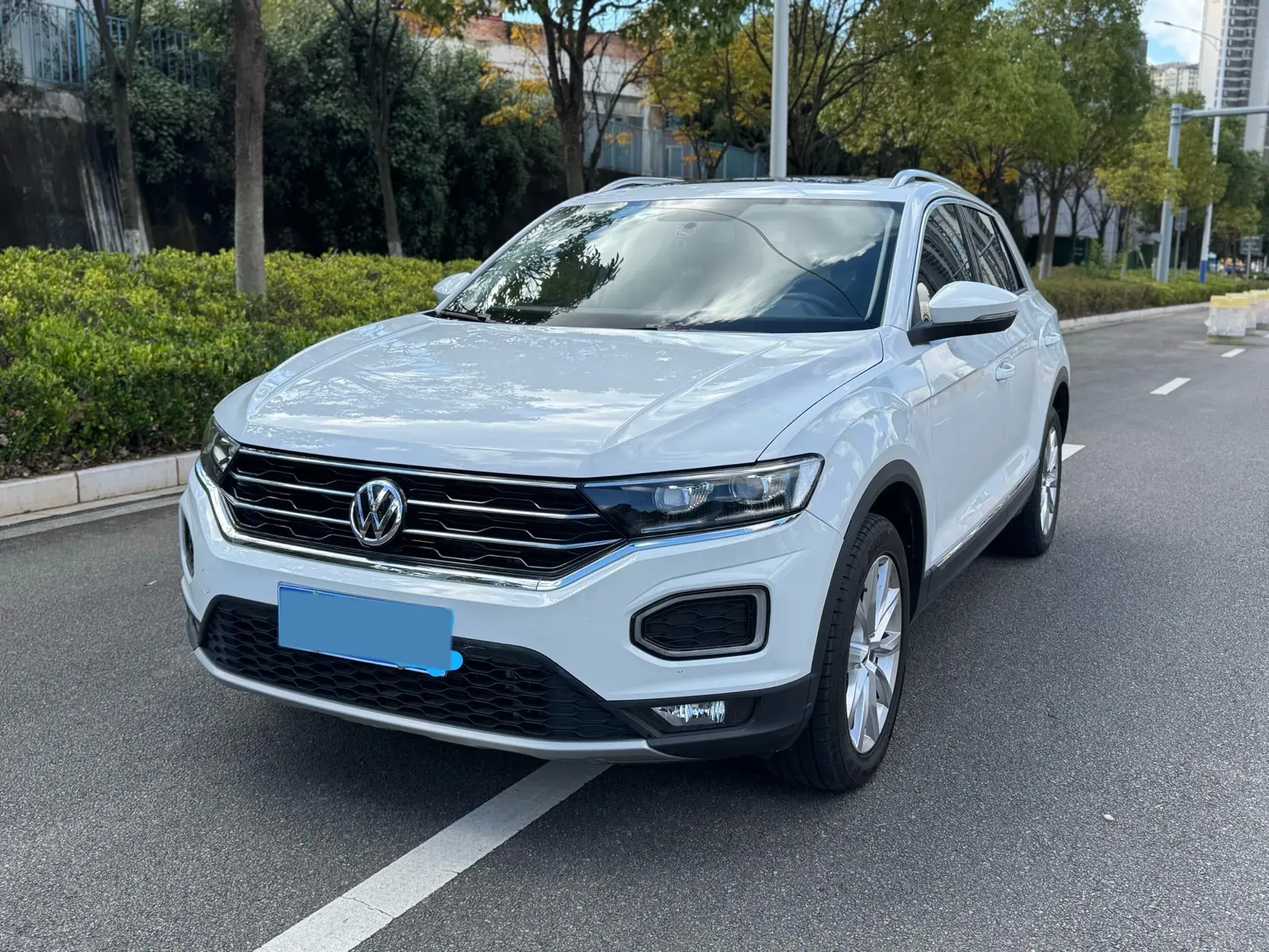 2022 VOLKSWAGEN T-ROC view 1