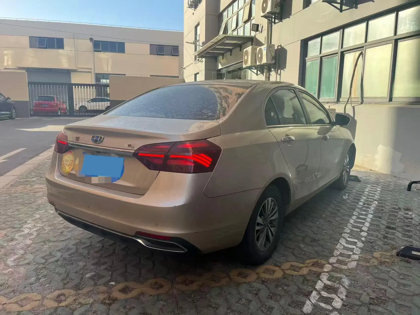 2018 GEELY EMGRAND thumbnail 4