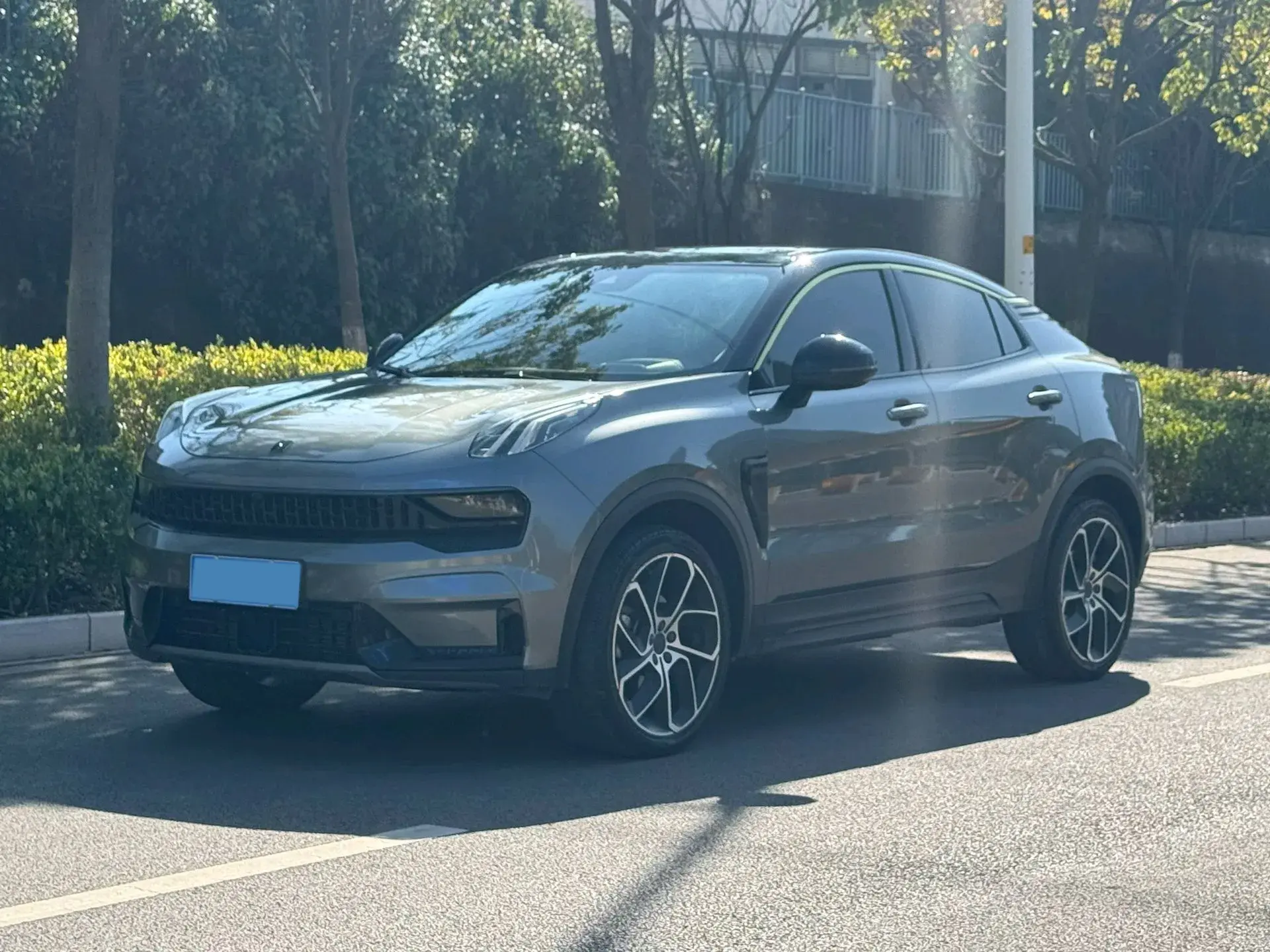 2020 LYNK&CO 05 view 1