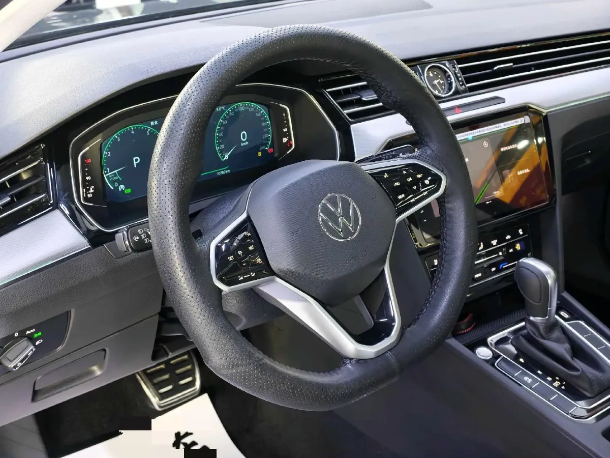 2025 Volkswagen Magotan 2.0T 186HP L4 7DCT,autocango,china used car exporter,china ev exporter,chinese used car exporter,chinese used ev exporter