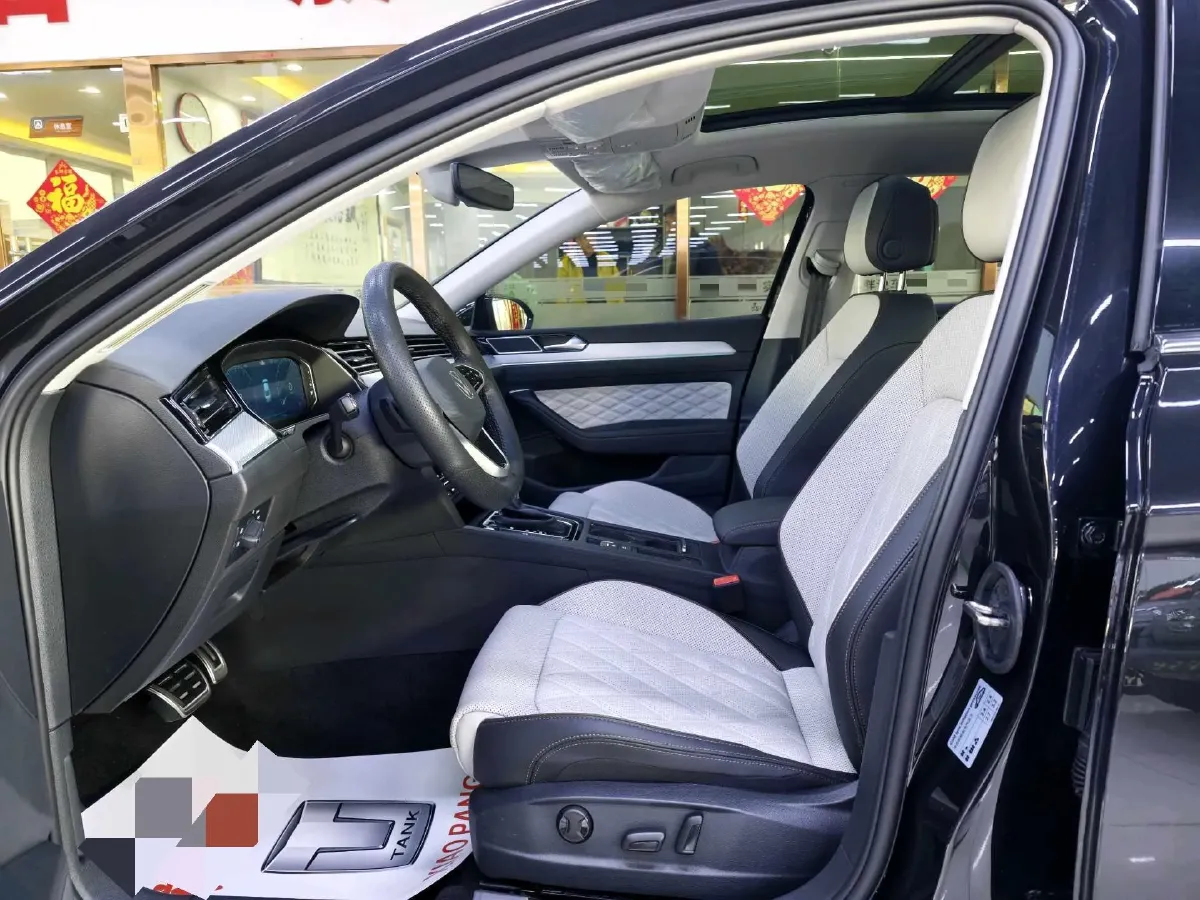 2025 Volkswagen Magotan 2.0T 186HP L4 7DCT,autocango,china used car exporter,china ev exporter,chinese used car exporter,chinese used ev exporter