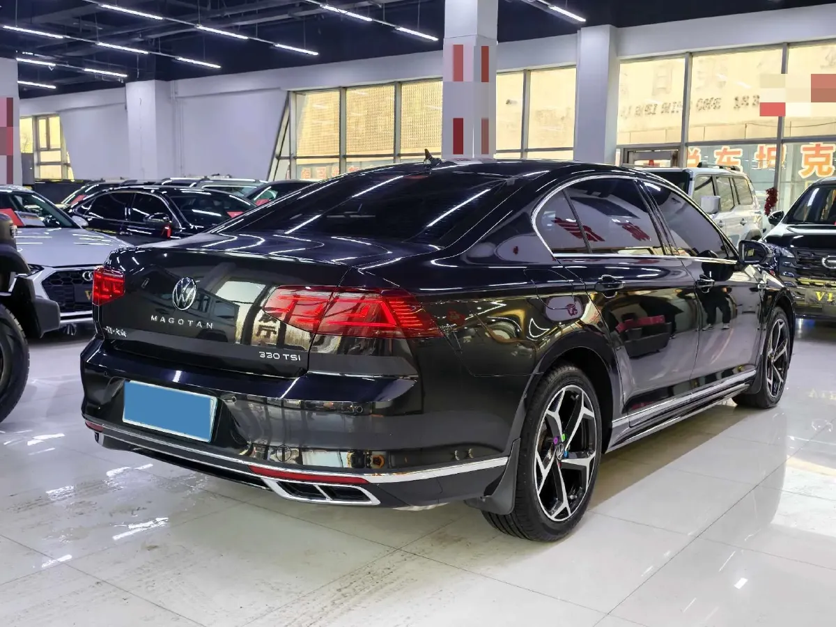 2025 Volkswagen Magotan 2.0T 186HP L4 7DCT,autocango,china used car exporter,china ev exporter,chinese used car exporter,chinese used ev exporter
