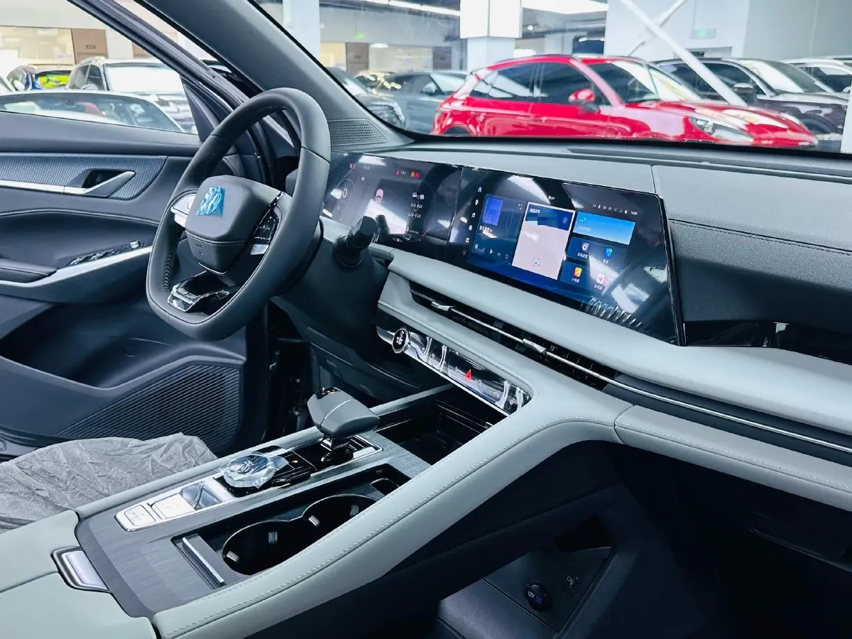 2024 ChangAn CS75 Plus 1.5T 188HP L4 8AT,autocango,china used car exporter,china ev exporter,chinese used car exporter,chinese used ev exporter