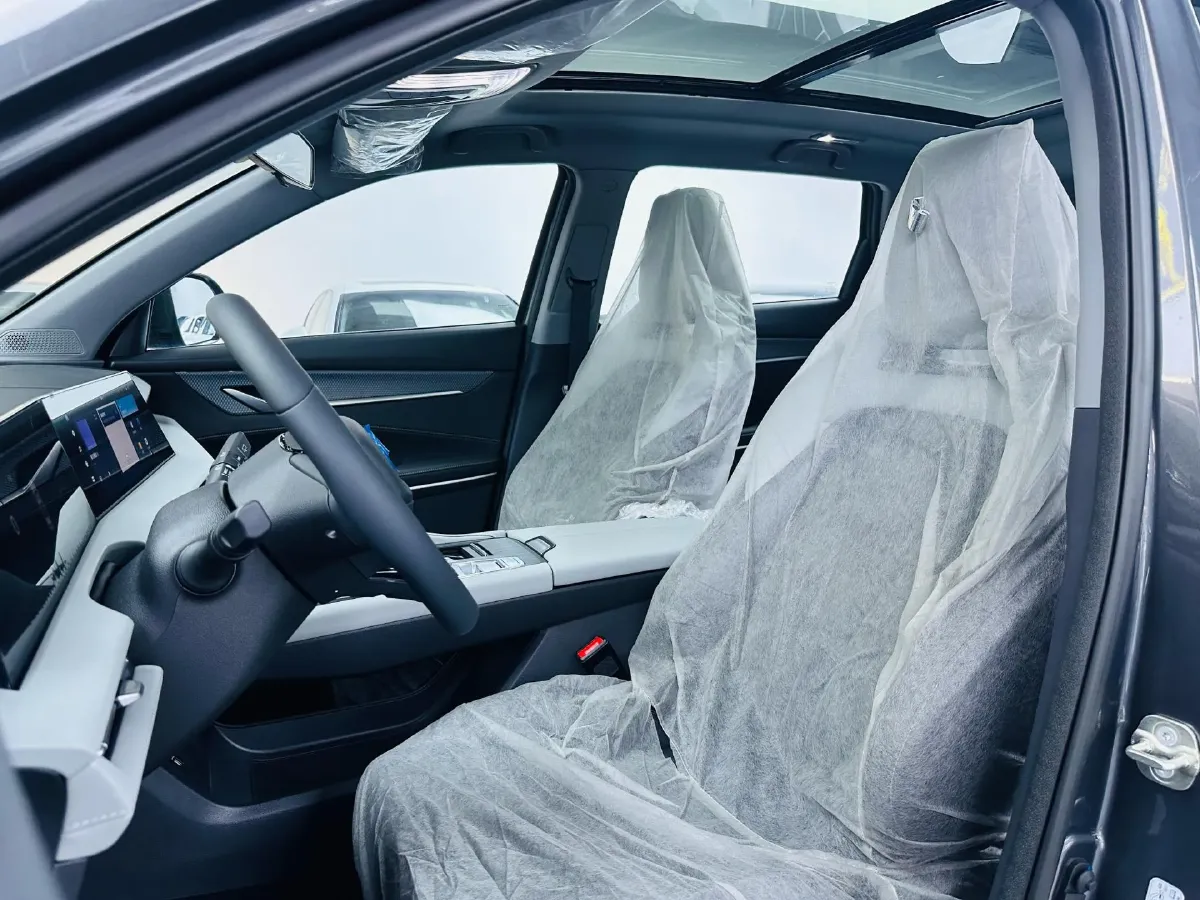 2024 ChangAn CS75 Plus 1.5T 188HP L4 8AT,autocango,china used car exporter,china ev exporter,chinese used car exporter,chinese used ev exporter