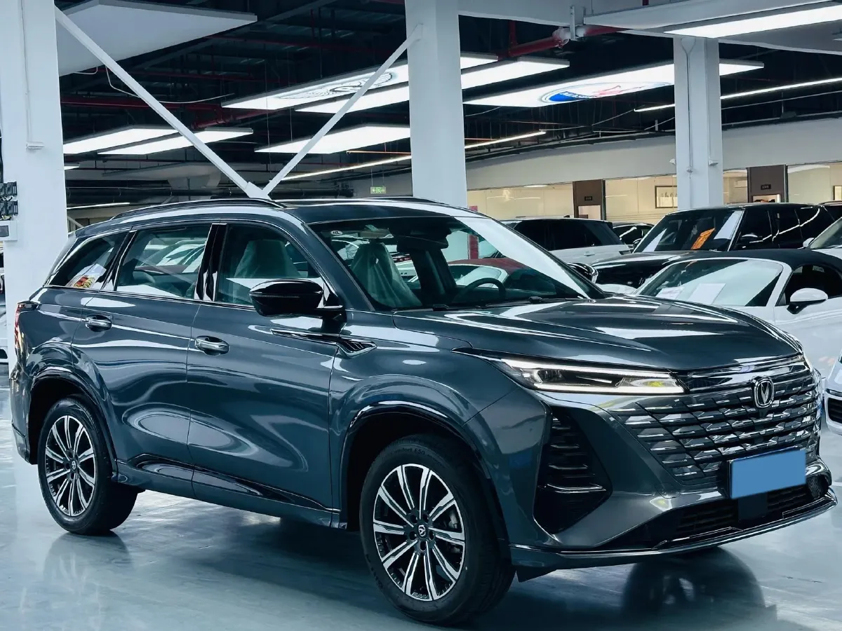 2024 ChangAn CS75 Plus 1.5T 188HP L4 8AT,autocango,china used car exporter,china ev exporter,chinese used car exporter,chinese used ev exporter