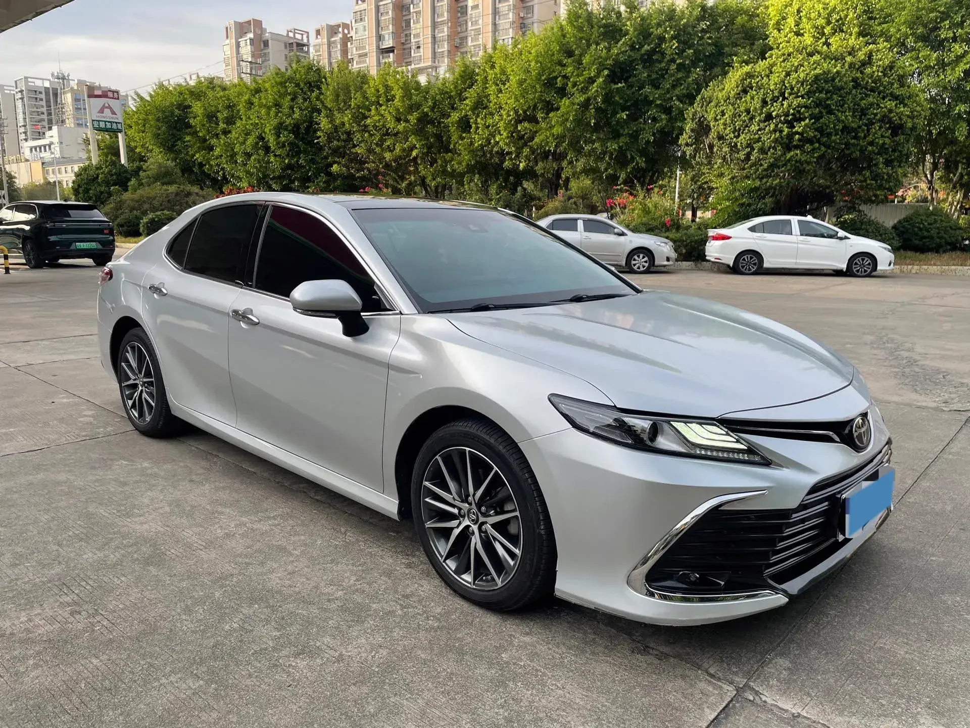 2021 TOYOTA CAMRY thumbnail 3