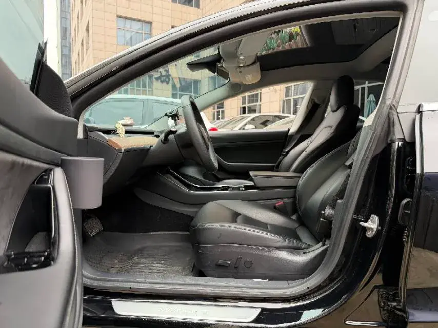 2019 TESLA MODEL thumbnail 4