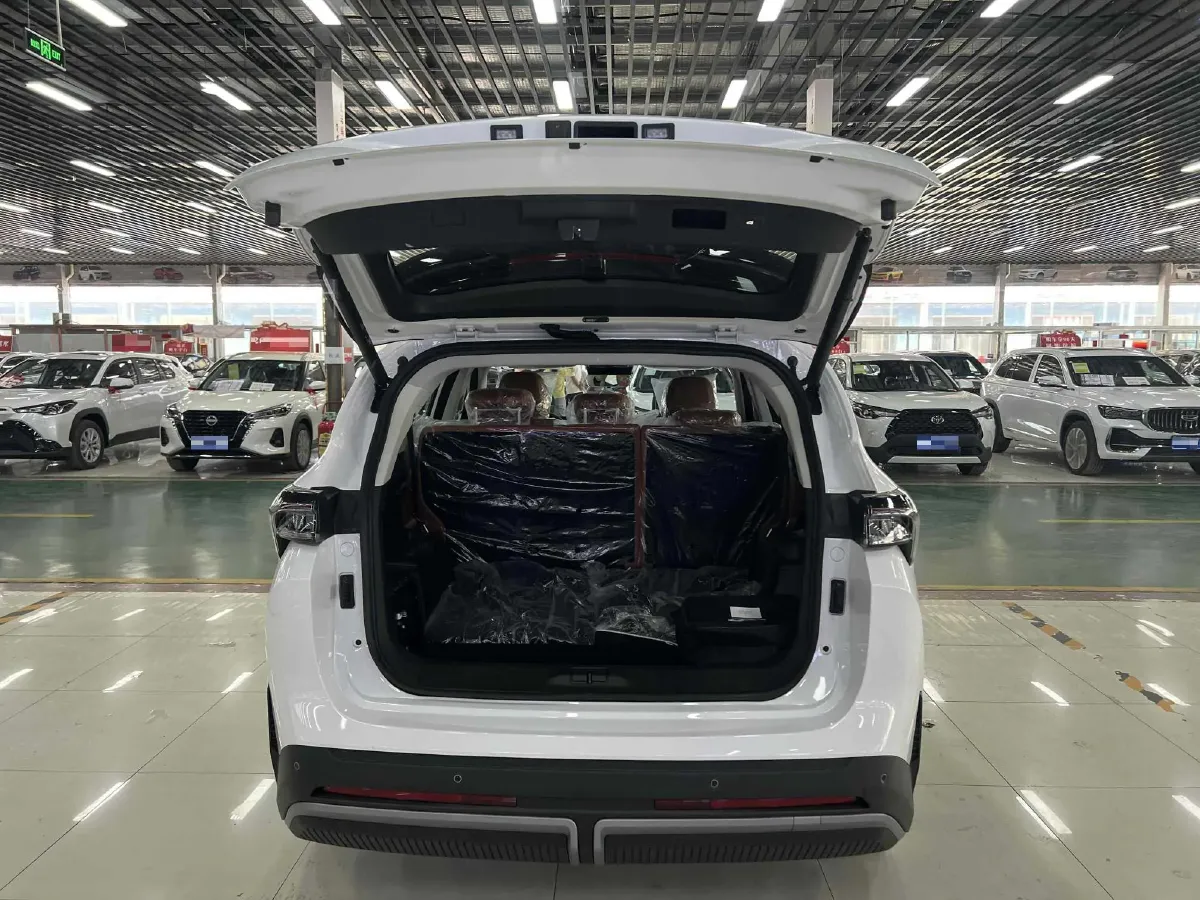 2024 Jetour ShanHai L7 1.5T 156HP L4 2DHT PHEV 19.43KWH,autocango,china used car exporter,china ev exporter,chinese used car exporter,chinese used ev exporter