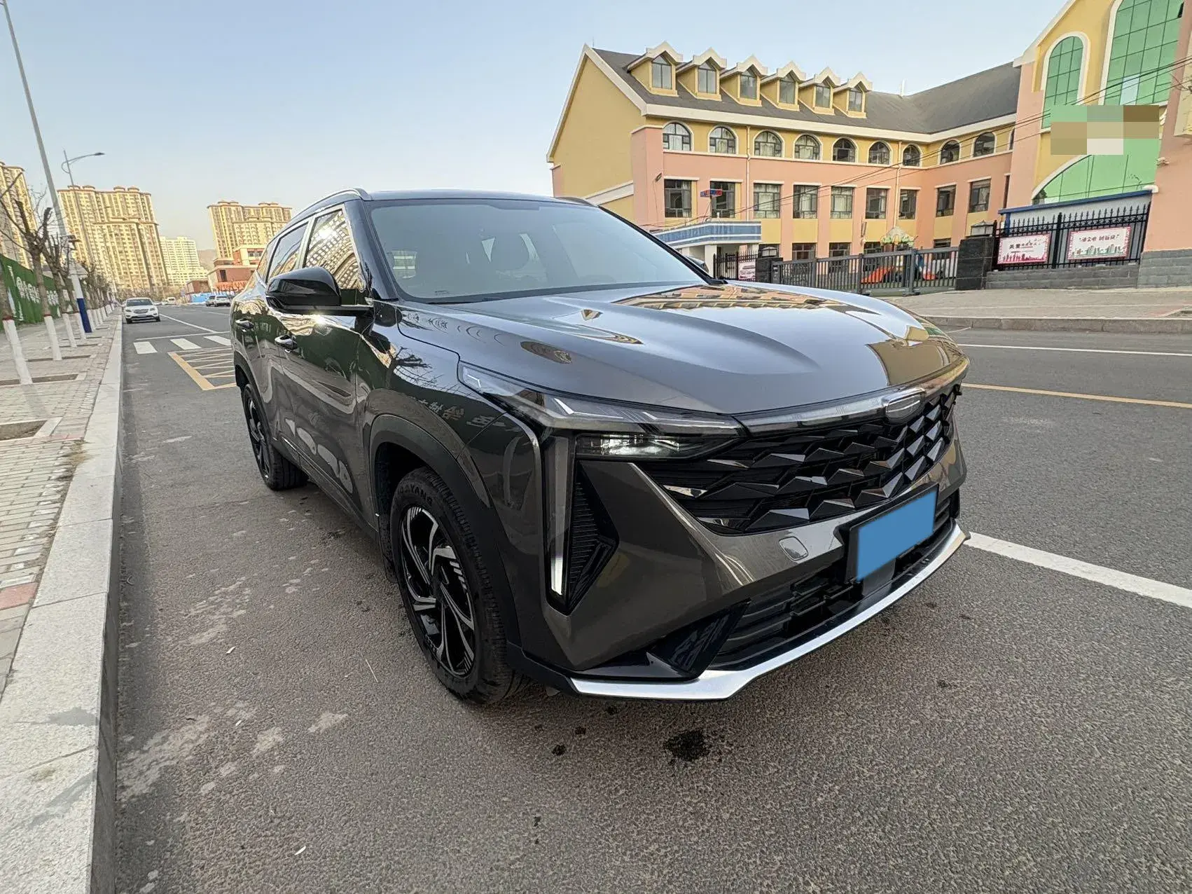 2023 GEELY AZKARRA thumbnail 3