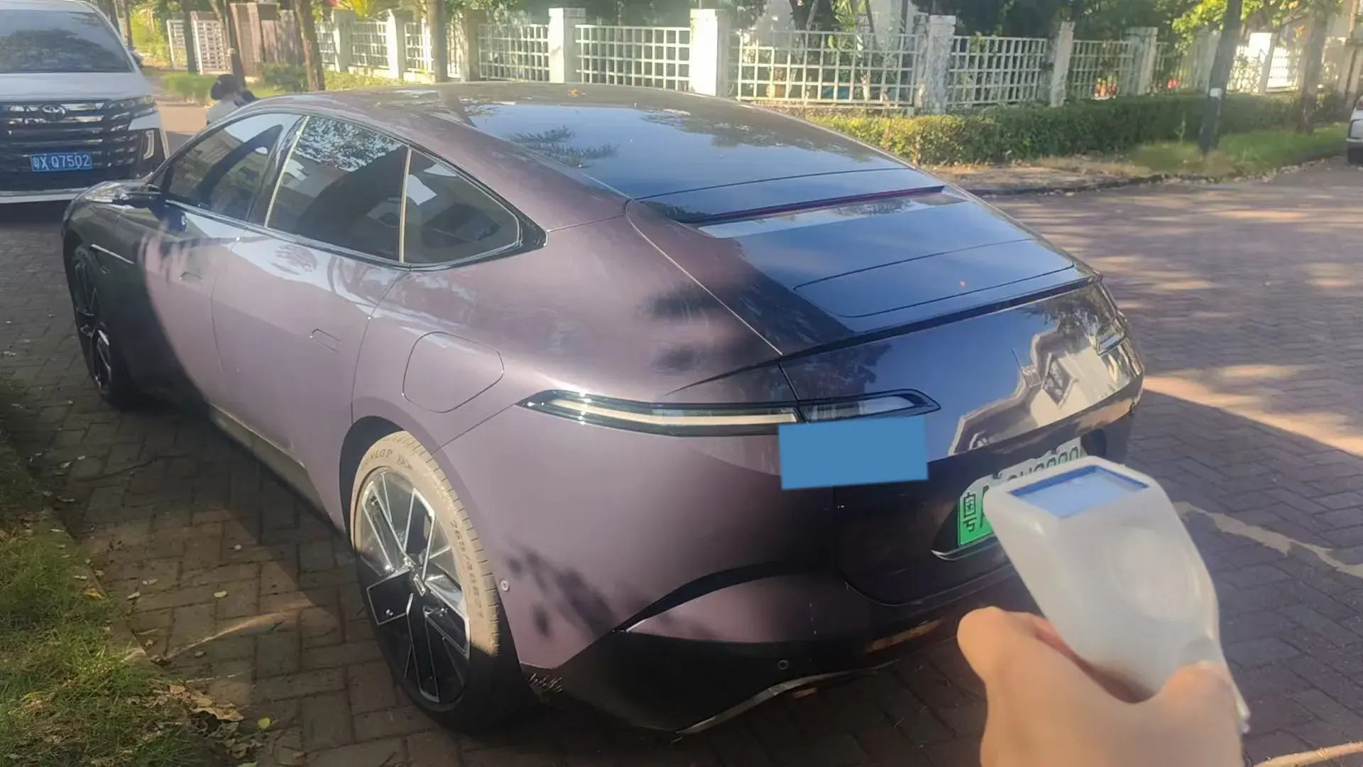 2025 AVATR 12 thumbnail 4