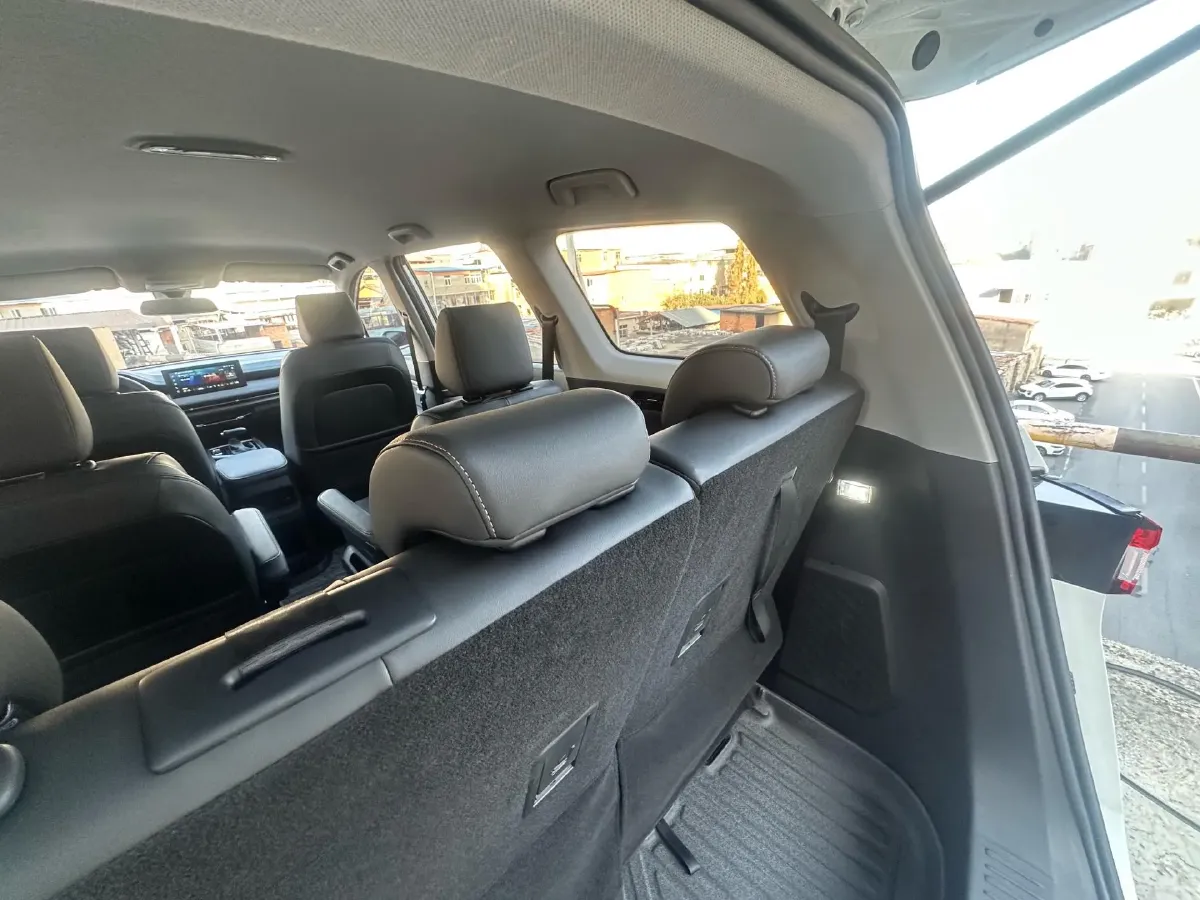 2022 WuLing JiaChen 1.5T 147HP L4 CVT,autocango,china used car exporter,china ev exporter,chinese used car exporter,chinese used ev exporter