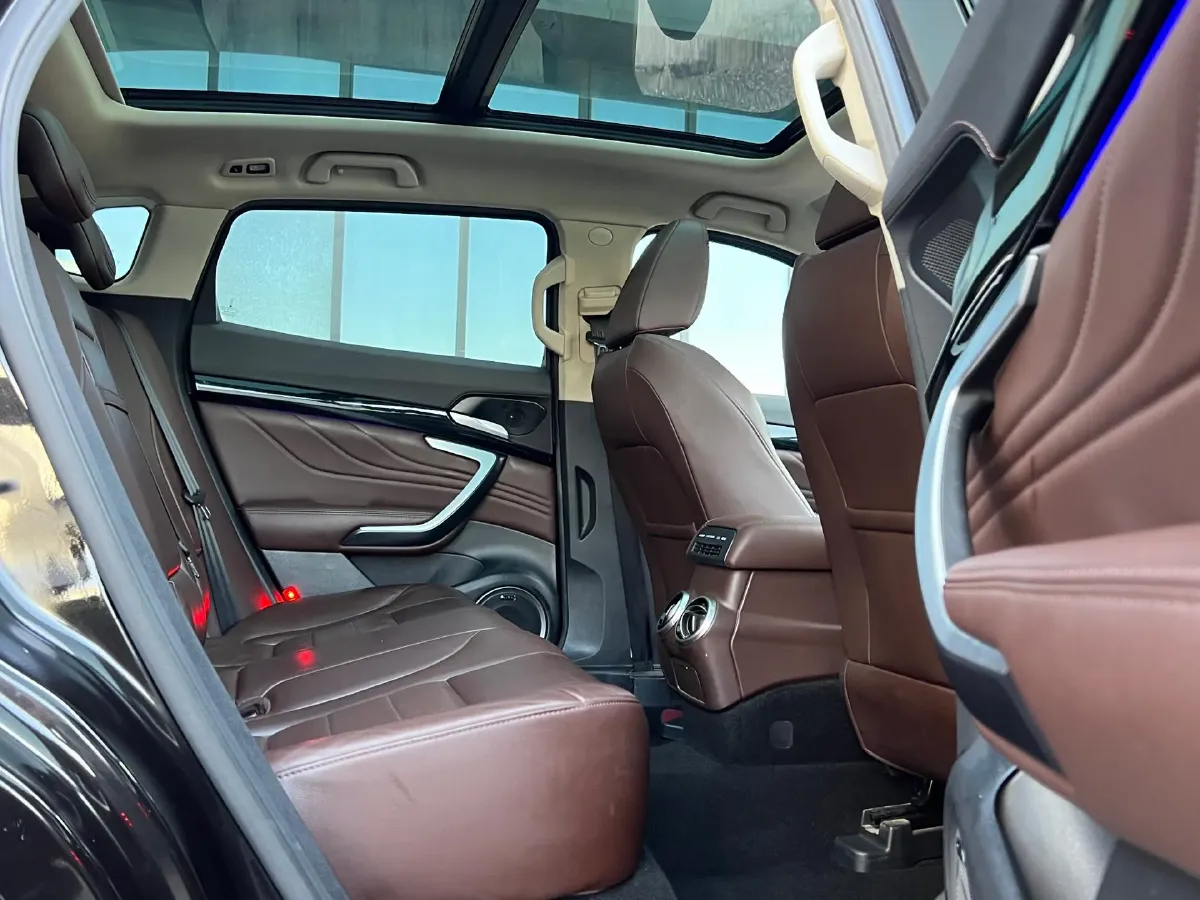 2017 Zotye T700 2.0T 190HP L4 8AT,autocango,china used car exporter,china ev exporter,chinese used car exporter,chinese used ev exporter