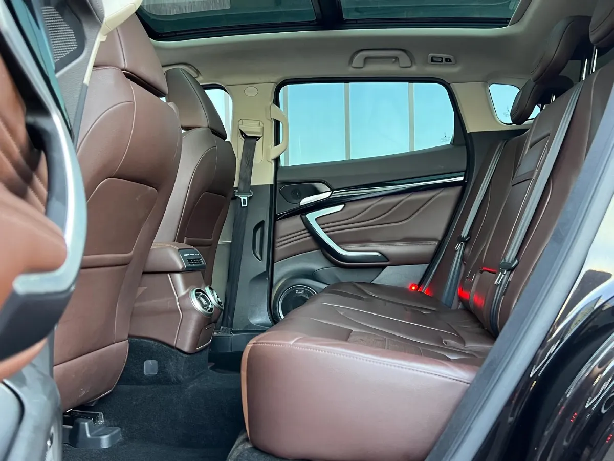 2017 Zotye T700 2.0T 190HP L4 8AT,autocango,china used car exporter,china ev exporter,chinese used car exporter,chinese used ev exporter