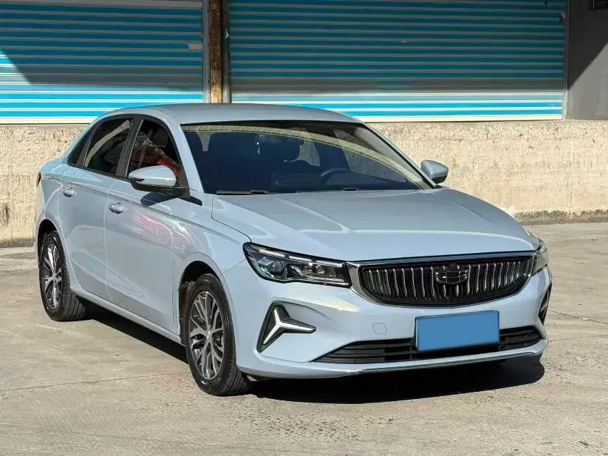 2023 GEELY EMGRAND thumbnail 3